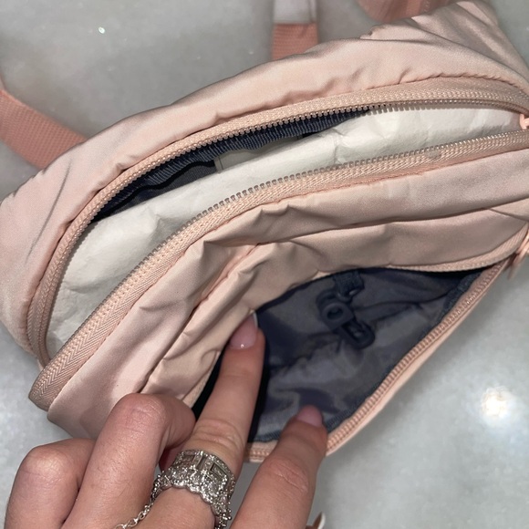 pink adidas phanny pack - Picture 3 of 5